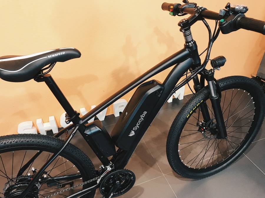 F1806C44-D4B2-4065-9926-6FFC0F8E7F78